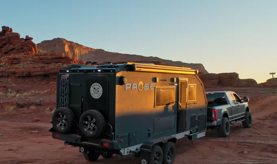 Blacked out Pause XC20.3